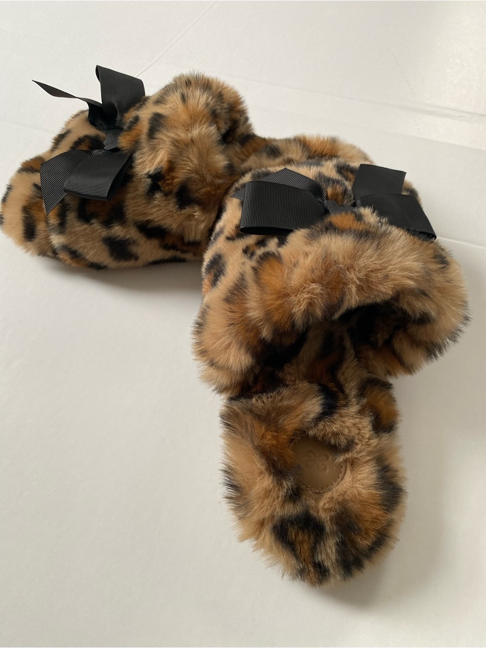 Anthropologie Leopard Print Faux Fur Bow Slippers in Brown and Black